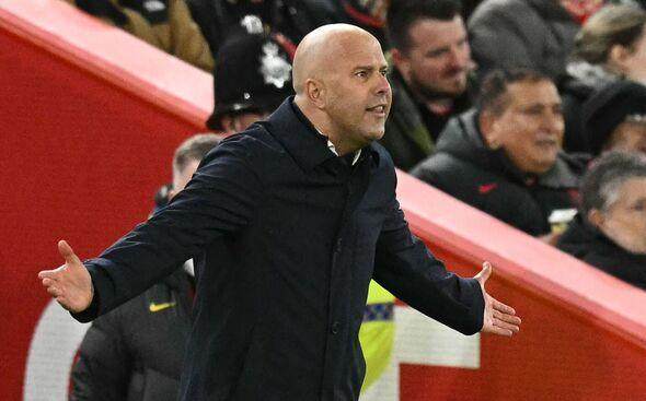 体育app-斯洛特：我们10人作战 球员们已经表现得很好了