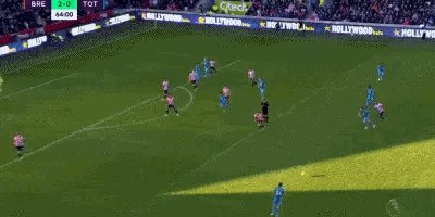 1672071181480021265.gif 热刺2比2.gif